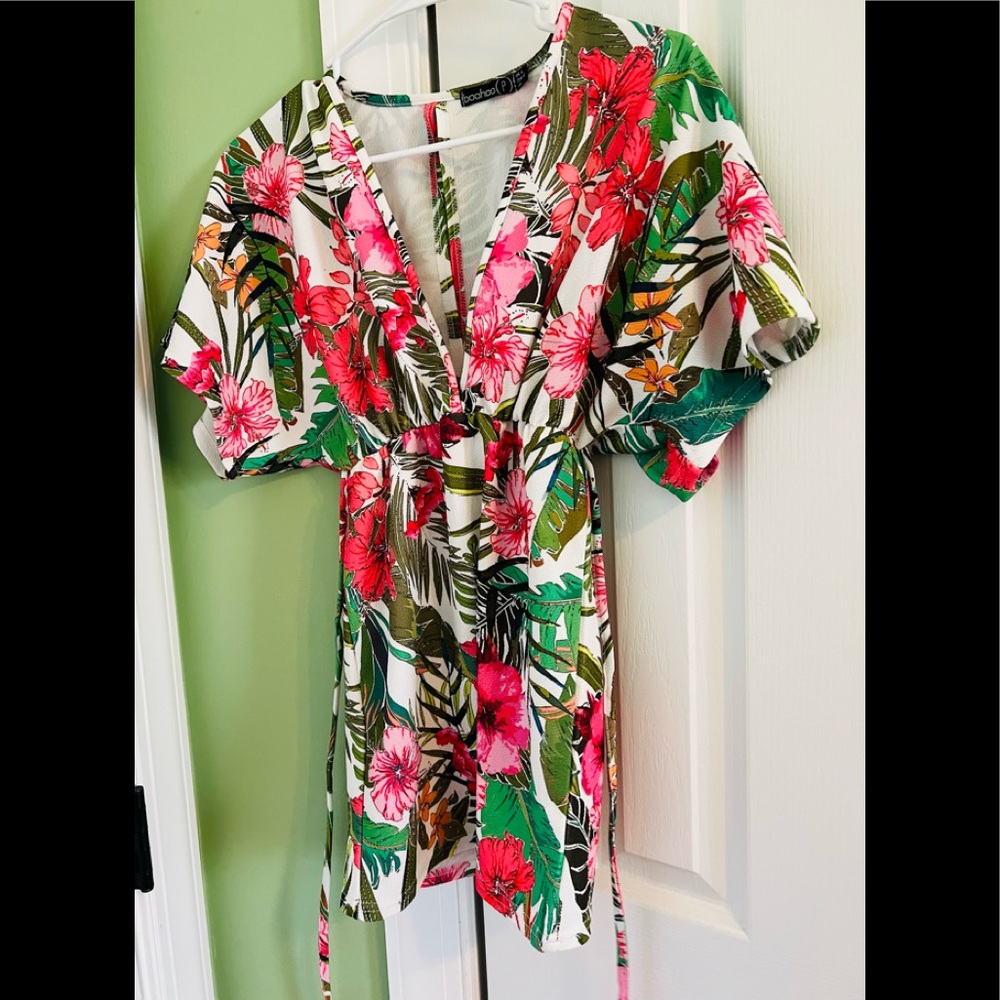 Womens BooHoo tropical vneck swimsuit coverups dress size P‎